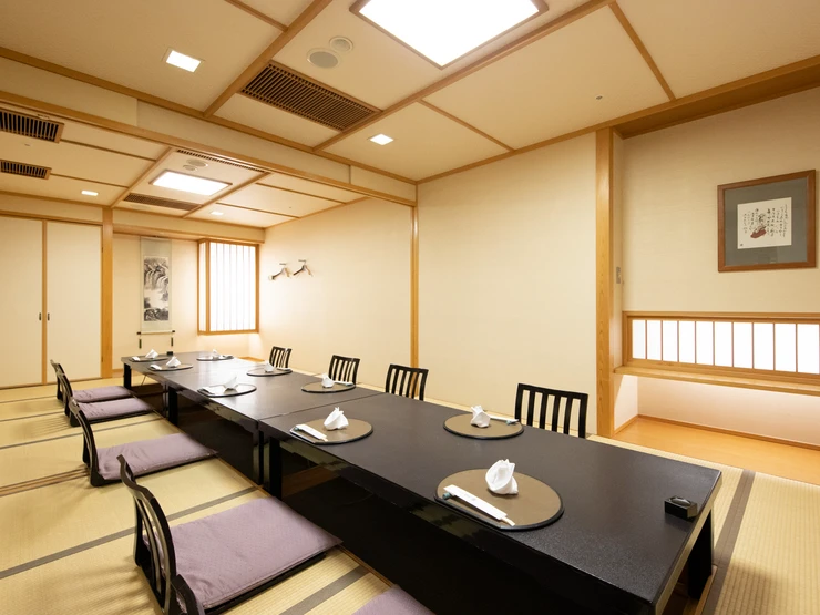 日本料理　四季の座敷