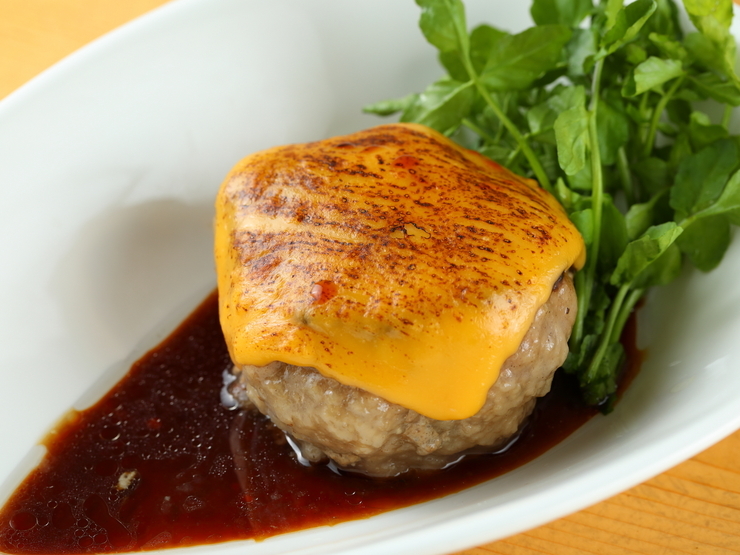 肉バル　SHOUTAIAN　渋谷店の飲めるハンバーグ 燻製醤油チーズ