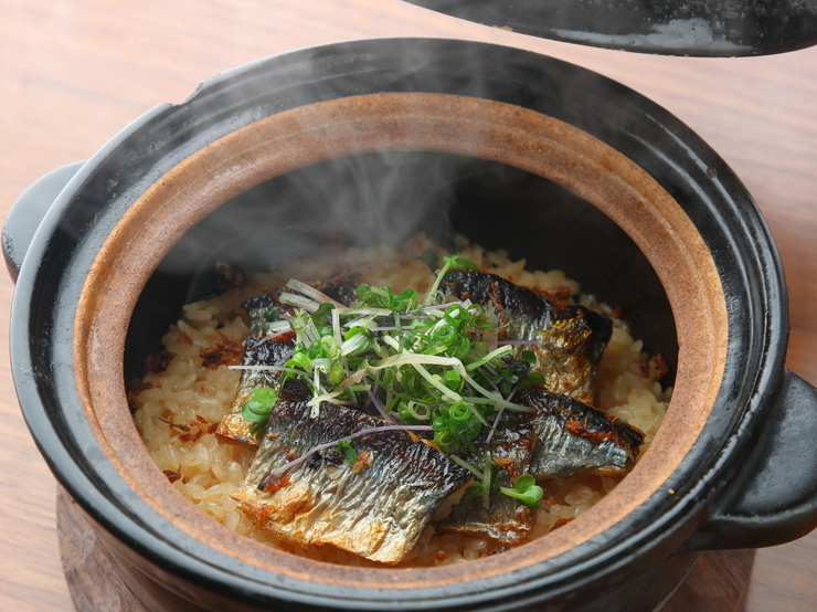 日本料理　若林の石川県無農薬コシヒカリ　季節の土鍋炊き込みご飯