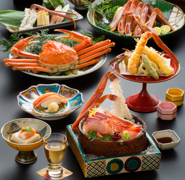 加賀温泉郷の雪見露天と、冬の味覚ズワイ蟹に加賀の伝統料理