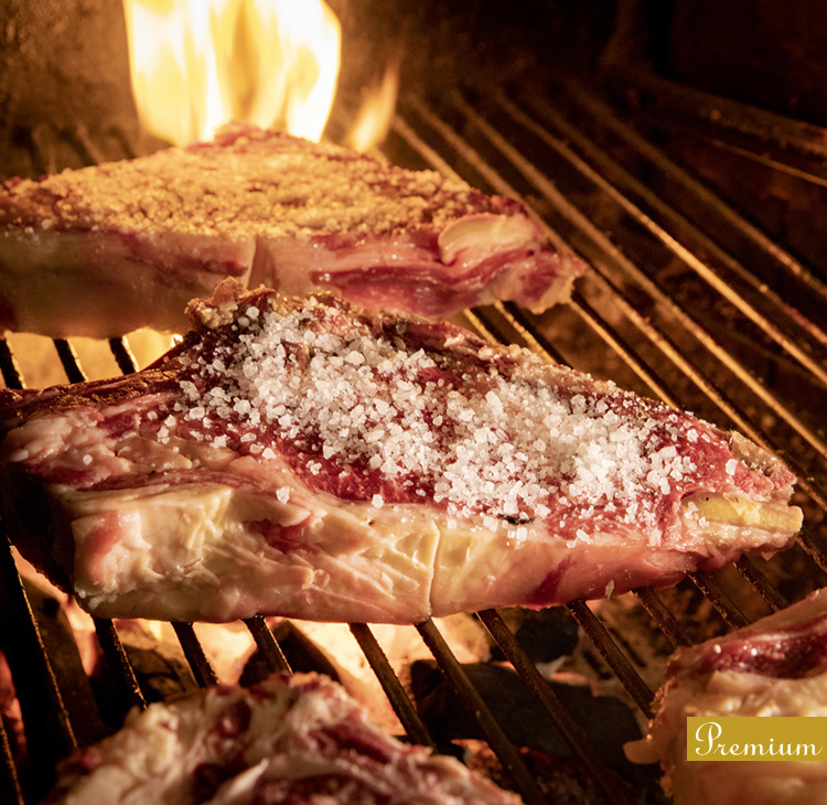 世界のフーディが目指す、絶品の薪焼きステーキは、スペイン山バスクにあり／【カサ フリアン】トロサ スペイン
