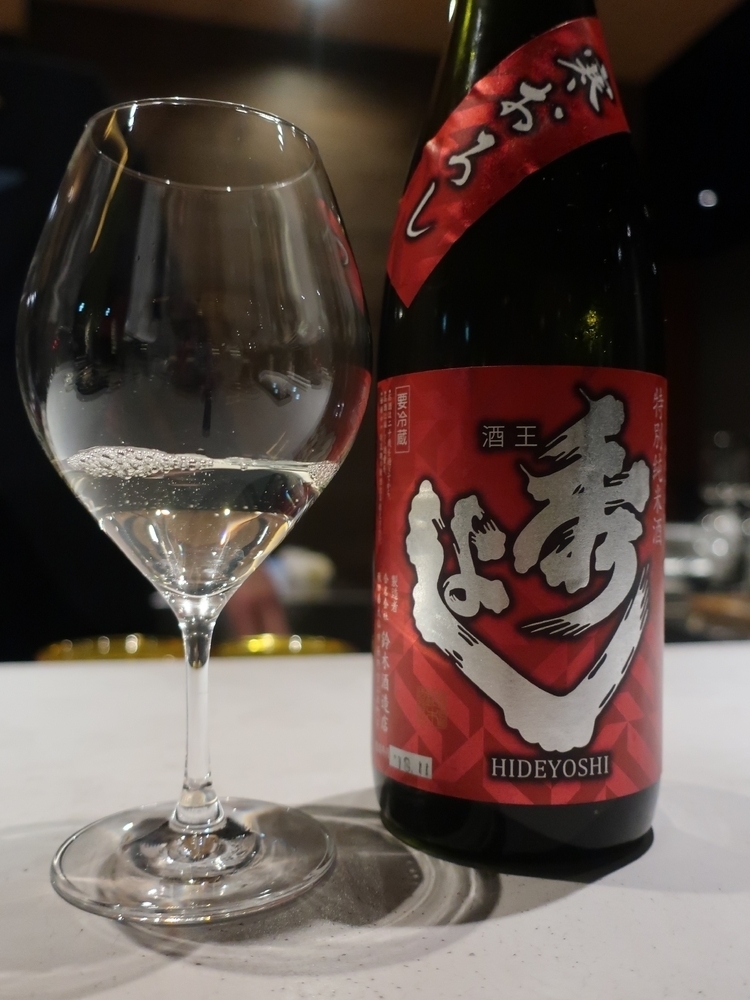 ワインだけではなく日本酒もたまにでてくる粋なペアリング