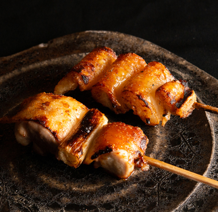 備長炭で焼く熟成地鶏 焼き鳥のコース料理 焼鳥 輝久 きく 福岡 西中洲 ヒトサラマガジン