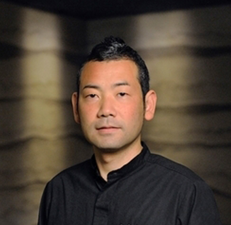 杉田さんの「人柄」「料理への探求心」はとても素晴らしいと思います。<br />
<br />
【星のや東京 ダイニング】浜田 統之氏