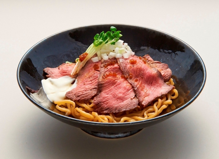 名物！ ローストビーフ油そば『シングルミート（80g）』900円(税込)
