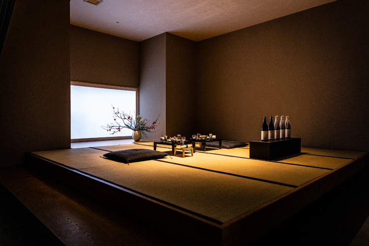 日本酒体験が行われる空間。1組4名まで、1日5組限定。所要時間は約40分
