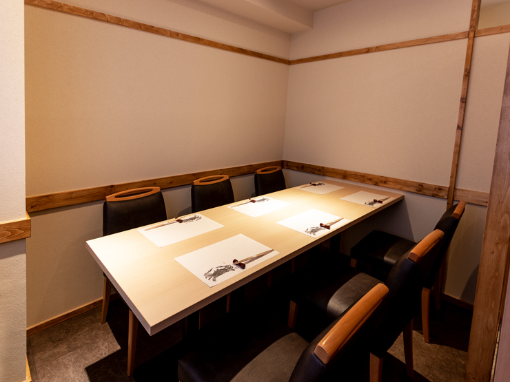大切な食事の際に最適 神楽坂の大人の隠れ家レストラン5選 ヒトサラマガジン