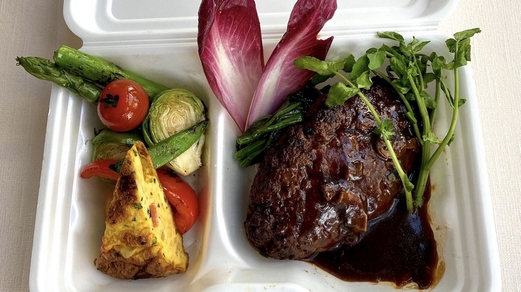 【37 Steakhouse ＆ Bar】の『37 オリジナル 200g ハンバーグステーキ（ライス付き）』1,500円（税抜）