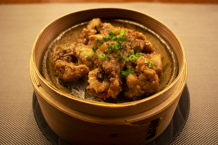 スチームDimsum＆Wineの骨付きミニスペアリブの豆鼓蒸し
