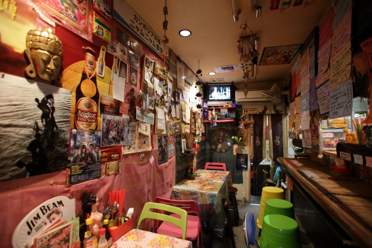 日本在住のカンボジア人の間でもブーム。関西唯一のカンボジア料理店で熱気感じる屋台フードを堪能
