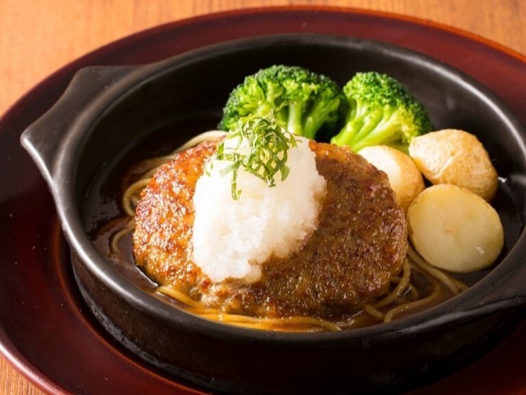 【CRAFT BEER KOYOEN KITTE名古屋店】の『大根おろしハンバーランチ』ライス付 1,100円