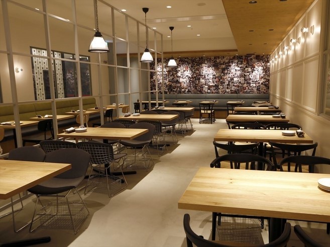 【BARBARA GOOD BEER RESTAURANT】のカフェのようなおしゃれな雰囲気