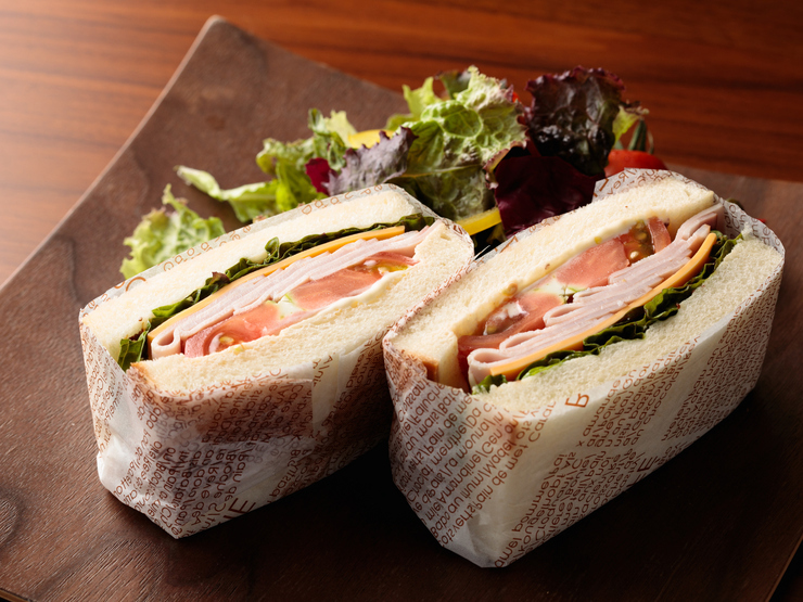 贅沢な味わいを満喫『こだわりパン( 極－KIWAMI－）のミックスサンドウィッチ』 2,000円