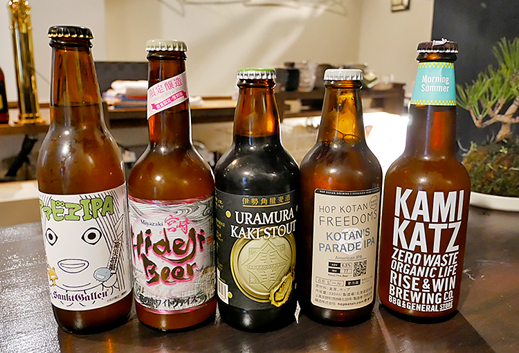 ほとんどが季節限定醸造の銘柄となるため、入れ替わりが早く、訪れるたびに異なる銘柄に出会えるというクラフトビール