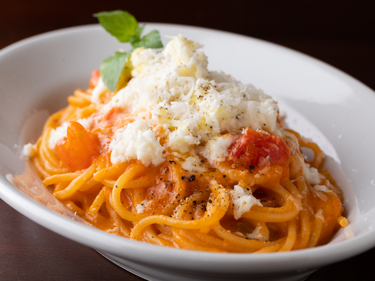 フレッシュトマトのみを使用した『IL CAMPANELLOのスパゲティ ポモドーロ』 1,250円