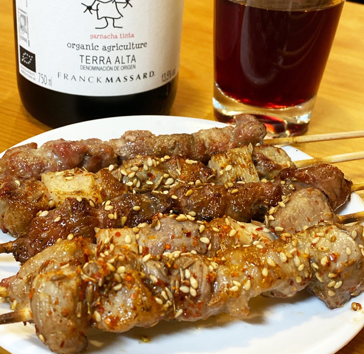 羊香味坊　ラム串　自然派ワイン