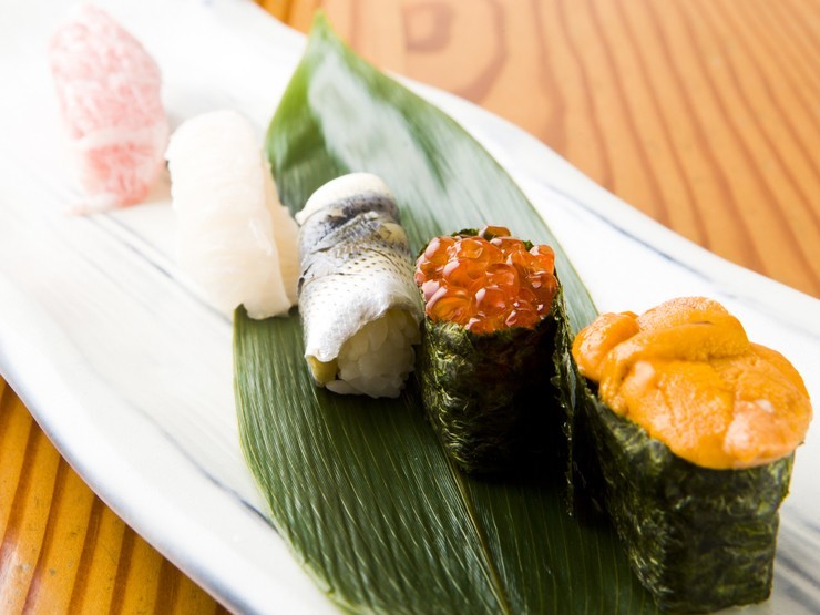 鮨台所　魚信の料理