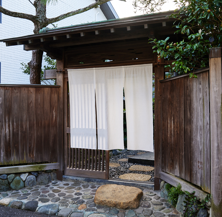 鎌倉の元置屋を改装した和の空間で、心と体を整える発酵×モダンフレンチを｜【enso】