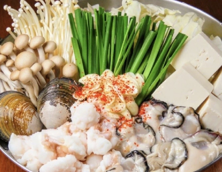 もつ鍋と鯨料理広島旨いもんどんたくの元祖牡蠣もつ鍋