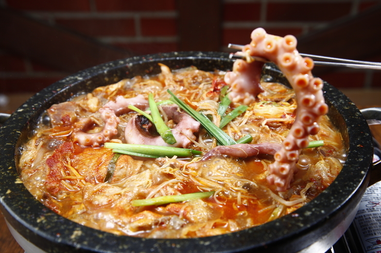 KOREAN DINING 石鍋 KOHのナッチ石鍋