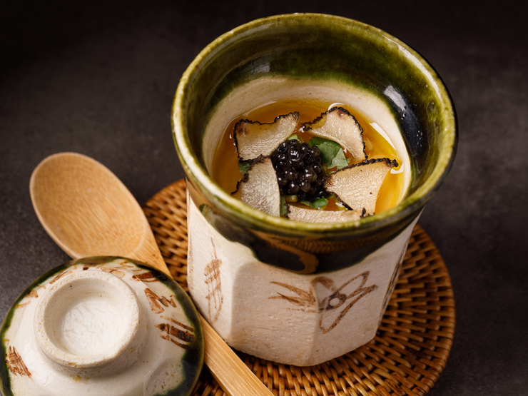 日本料理　中三川の三珍蒸し