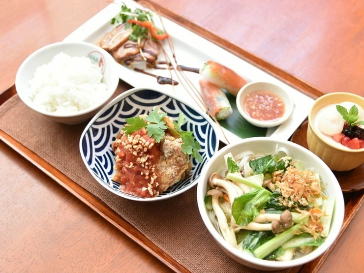 【アジアンダイニング金魚蘭】の「日替わりディナーセット」