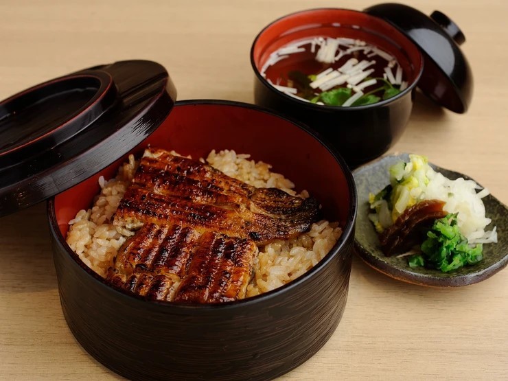 【川魚料理うなぎ魚治】の『うなぎ丼（吸物付き）』