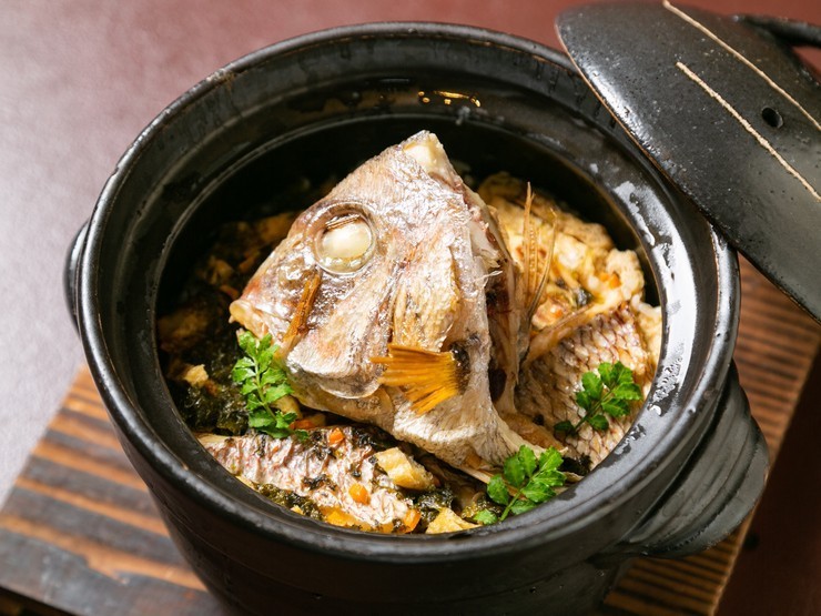 【おもてなしダイニング福亭】の土鍋ご飯の一例