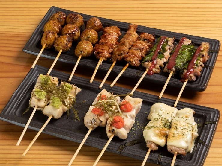 【炭火串焼き　朱蔵】の『串焼き』