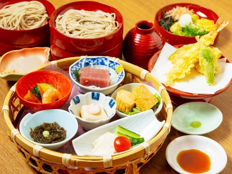 石臼挽蕎麦　弦の料理