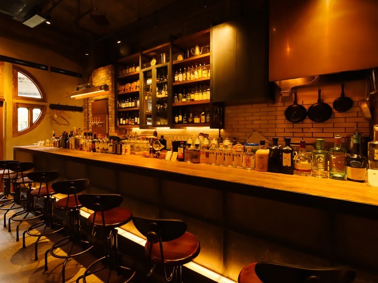 COCKTAIL WORKS 上野の内観