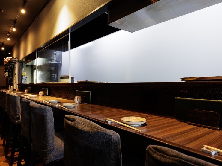 炭火焼　ほっとの内観