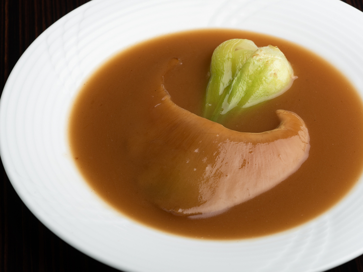 【維新號　點心茶室】『フカヒレの姿煮込み』