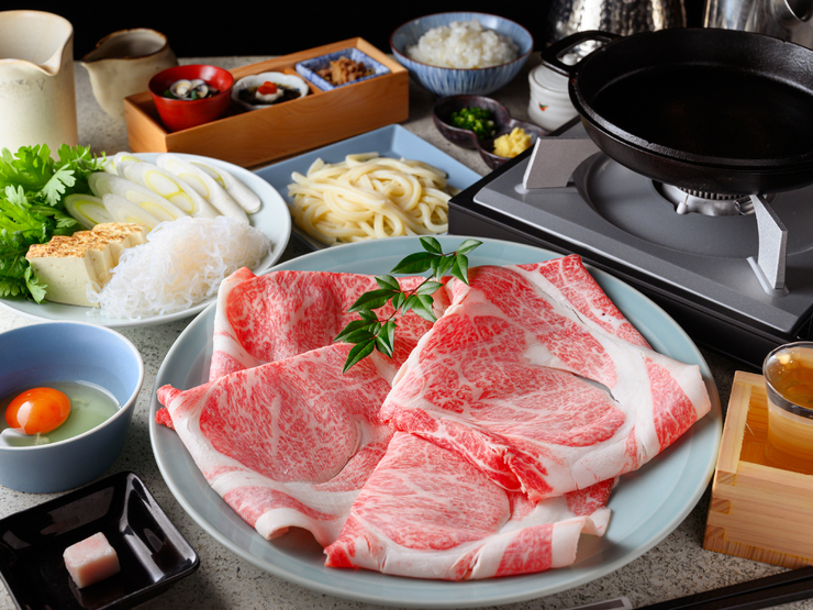 厳しい認定水準をクリアした「A5仙台牛」のすき焼き・ステーキをリーズナブルな価格で提供