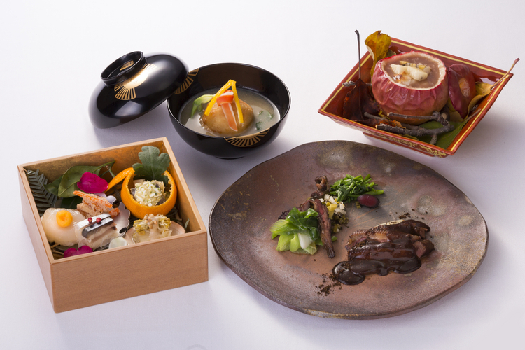 成田陽平氏の最終レストラン審査の料理テーマは「原点回帰　日本」。自身の故郷である青森への思いものせ、日本らしい冬のごちそうを用意