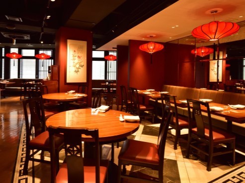 横浜中華街 重慶飯店 本館の店内