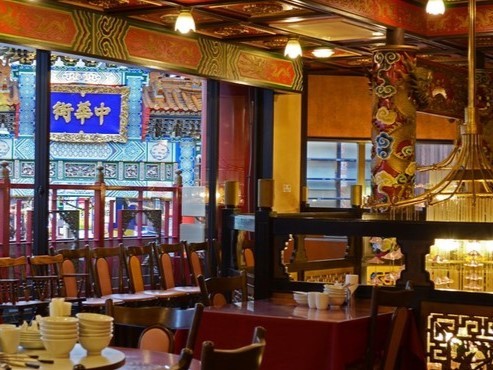 横浜中華街 中國上海料理 四五六菜館 別館のエキゾチックな空間の２階店内