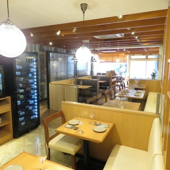 Cheese Bistro Casaroの店内