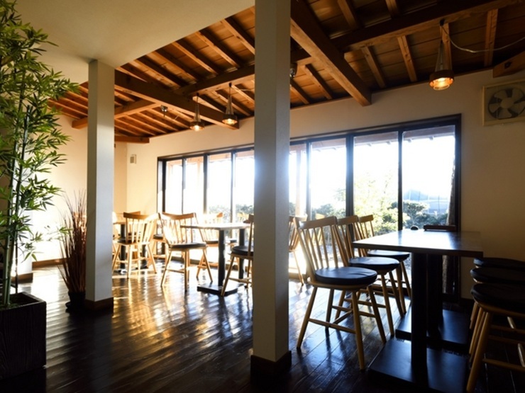 肉究亭　犇　平和店の内観