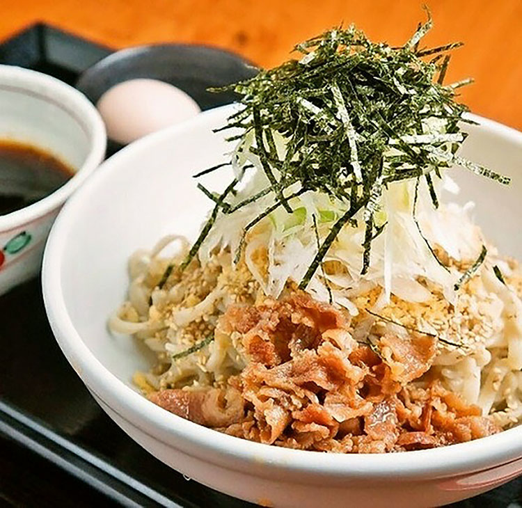 黑船SOBANZAI松山市駅前店の黑紅そばぶた太麺冷出汁