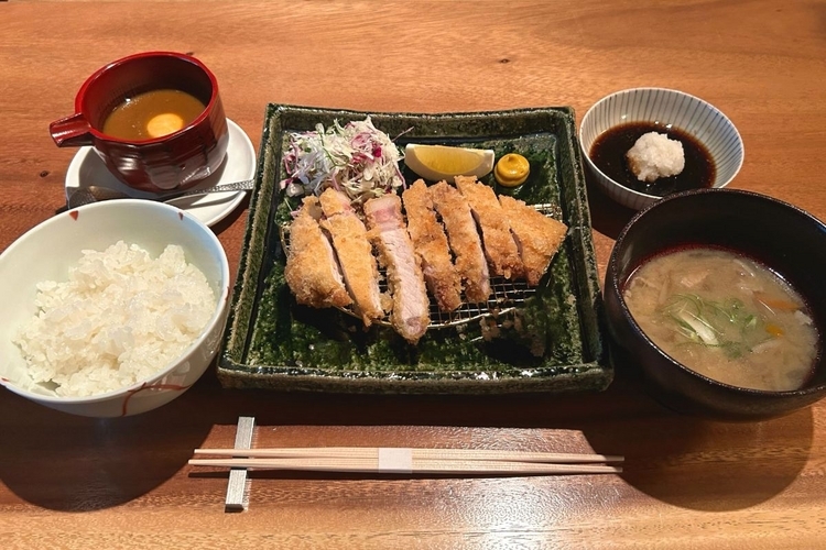 3,500円（税込・サービス料別）