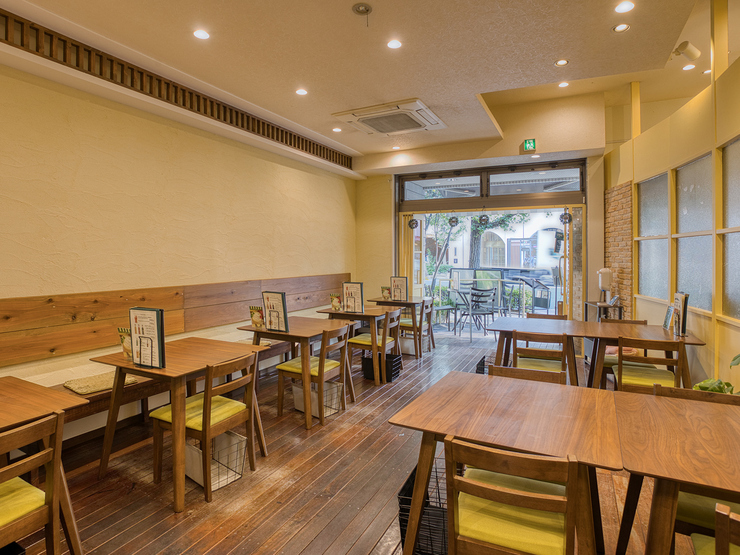 JOYS TABLE Dining&Cafeの店内