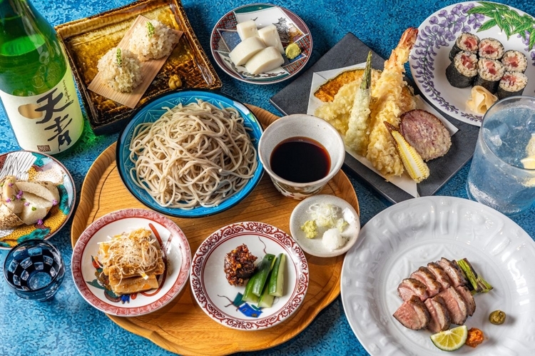 ざる蕎麦はもちろん、ぶっかけ蕎麦など、バリエーションも豊かに楽しめる