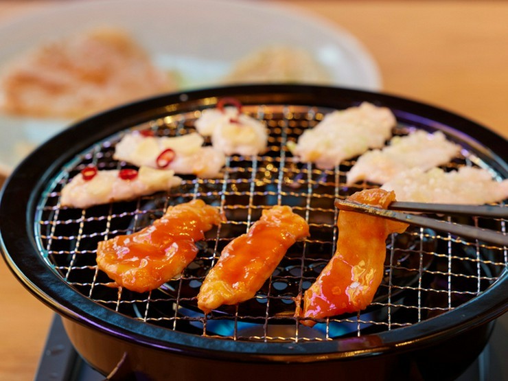 ふく匠の焼きふぐ　上身（辛味噌味、ねぎ塩味、にんにく味）