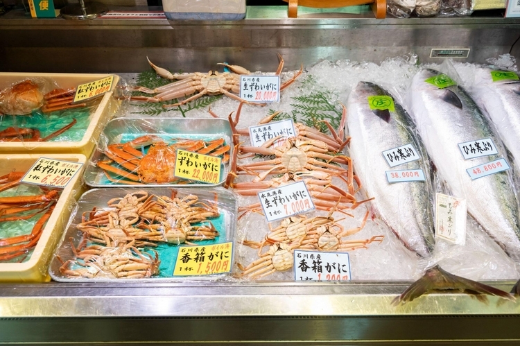 氷見漁港場外市場ひみ番屋街