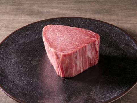 【USHIGORO S. GINZA】の『Kコース シャトーブリアン』