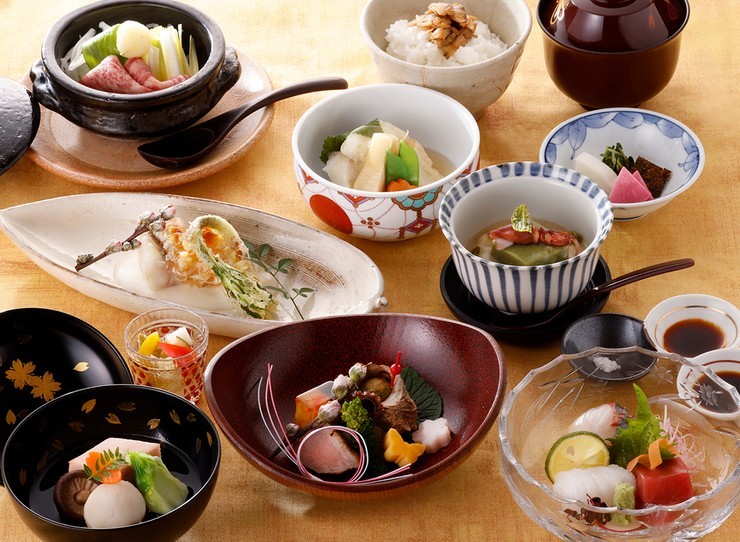 和食堂　山里の料理