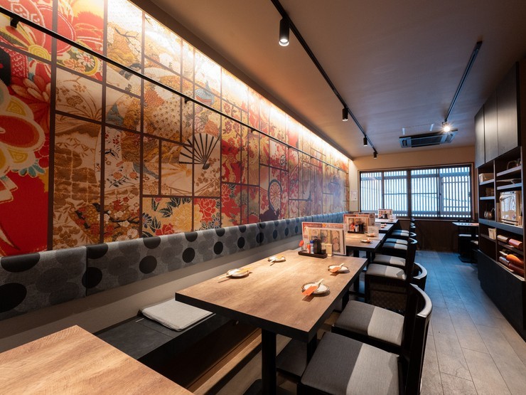 北新地鳥屋　堂島店の内観