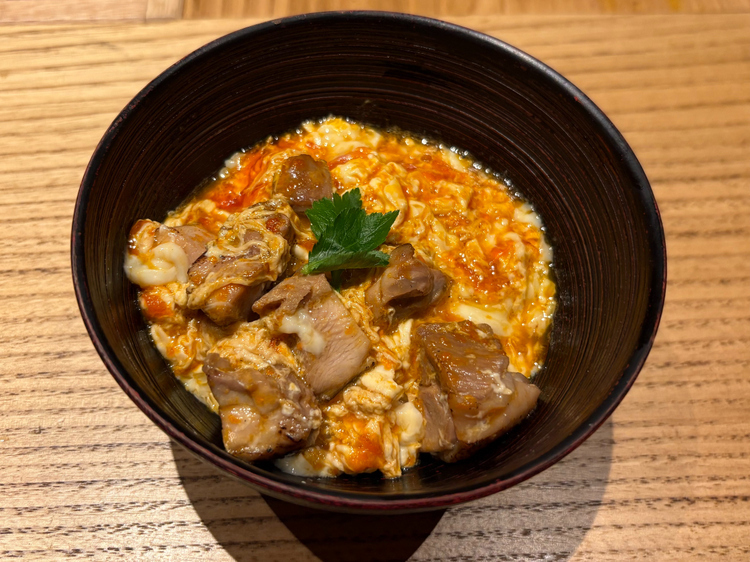 『地鶏の親子丼』1,380円　※アラカルトのみ