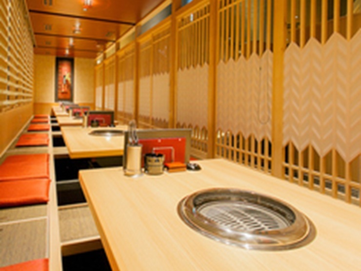 駿府の肉処　静岡そだちの内観